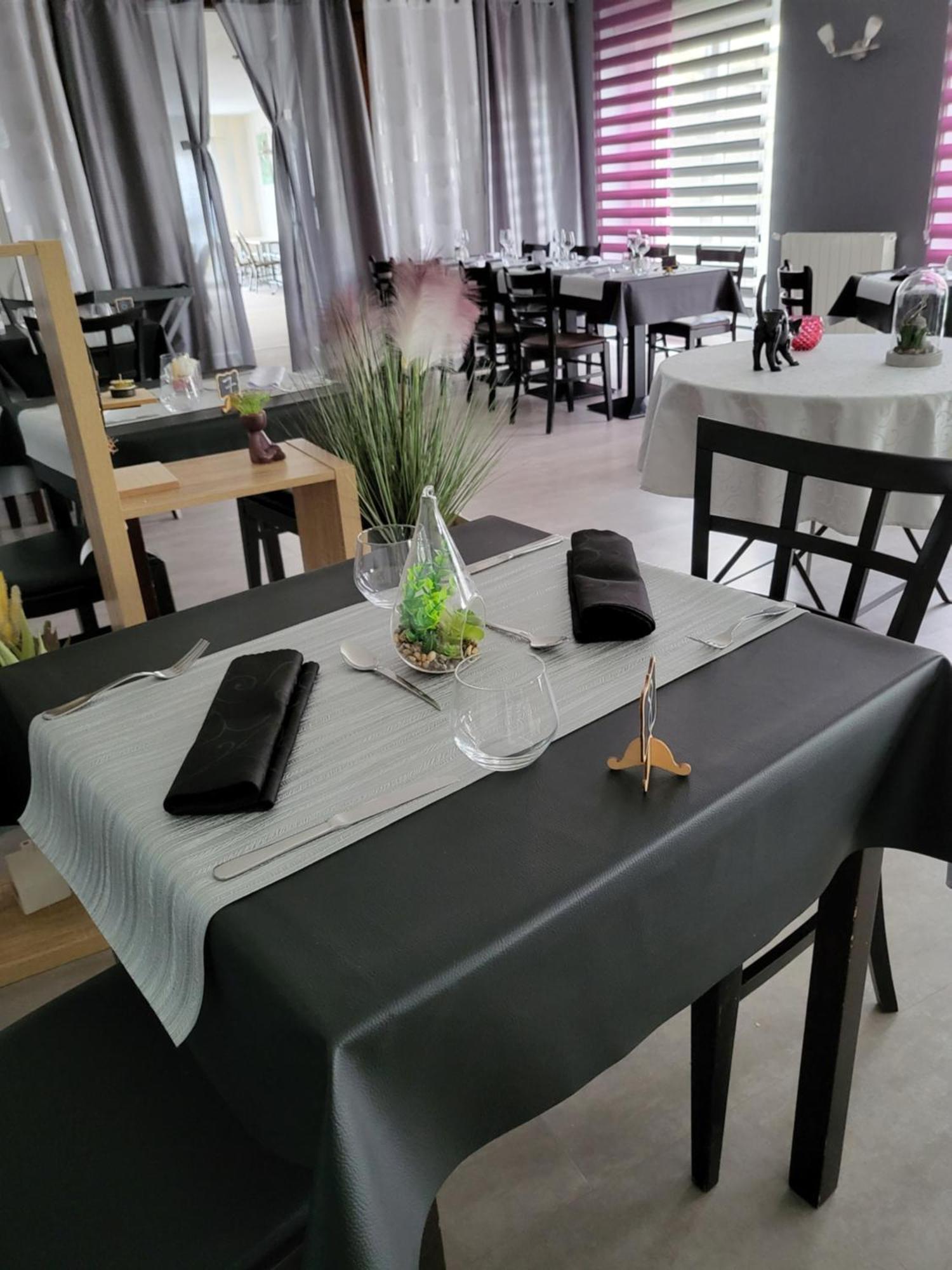 L'Epicurien Hotel Saint-Nicolas-de-Port Ngoại thất bức ảnh